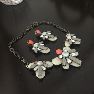 BaubleBar matching necklace and earrings